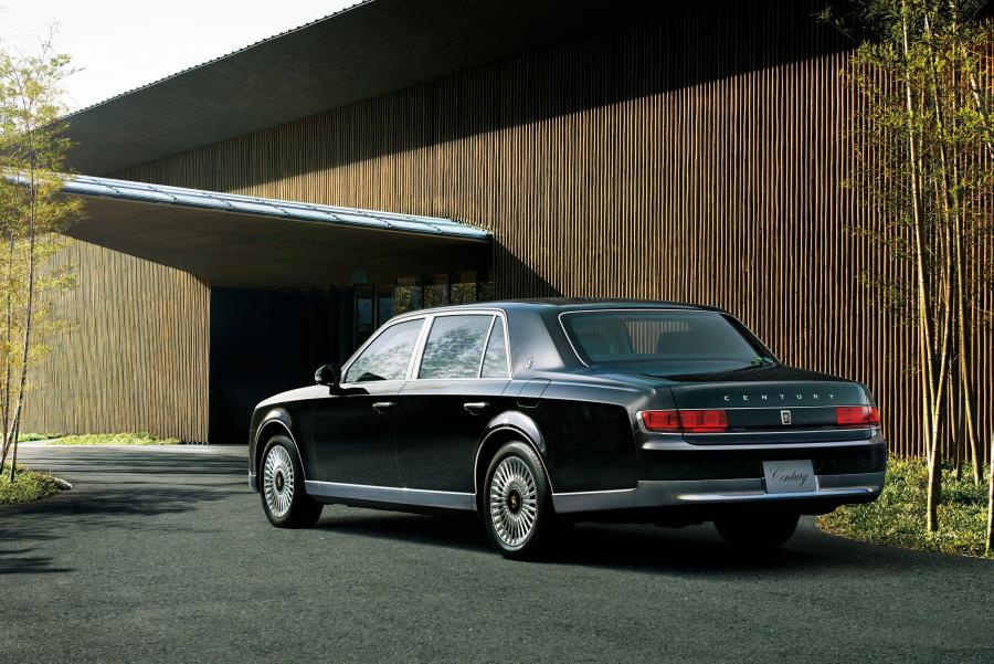  Toyota Century 2018 года  (фото 18 из 24)